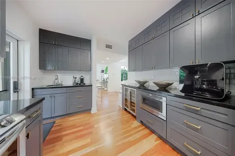 6100 La Gorce Drive Miami Beach FL 33140