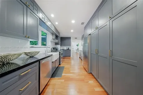 6100 La Gorce Drive Miami Beach FL 33140