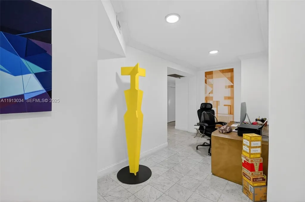 181 Crandon Boulevard Key Biscayne FL 33149