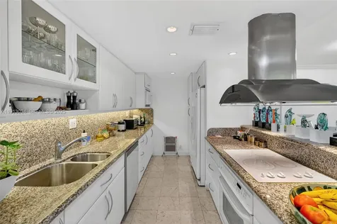 181 Crandon Boulevard Key Biscayne FL 33149