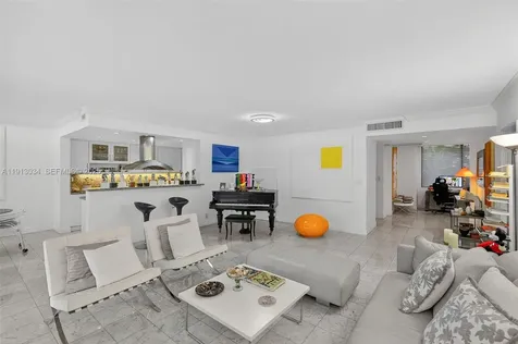 181 Crandon Boulevard Key Biscayne FL 33149