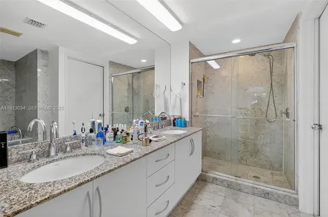 181 Crandon Boulevard Key Biscayne FL 33149
