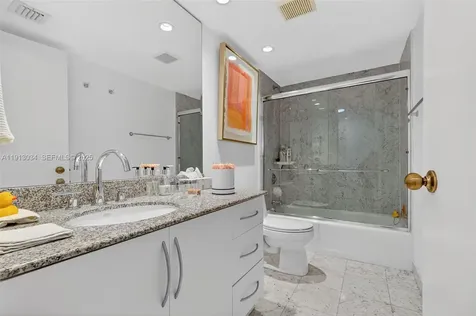 181 Crandon Boulevard Key Biscayne FL 33149