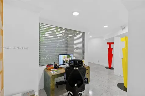 181 Crandon Boulevard Key Biscayne FL 33149