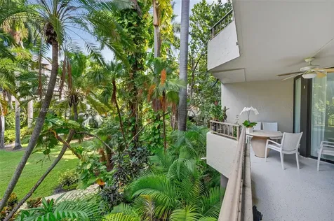 181 Crandon Boulevard Key Biscayne FL 33149