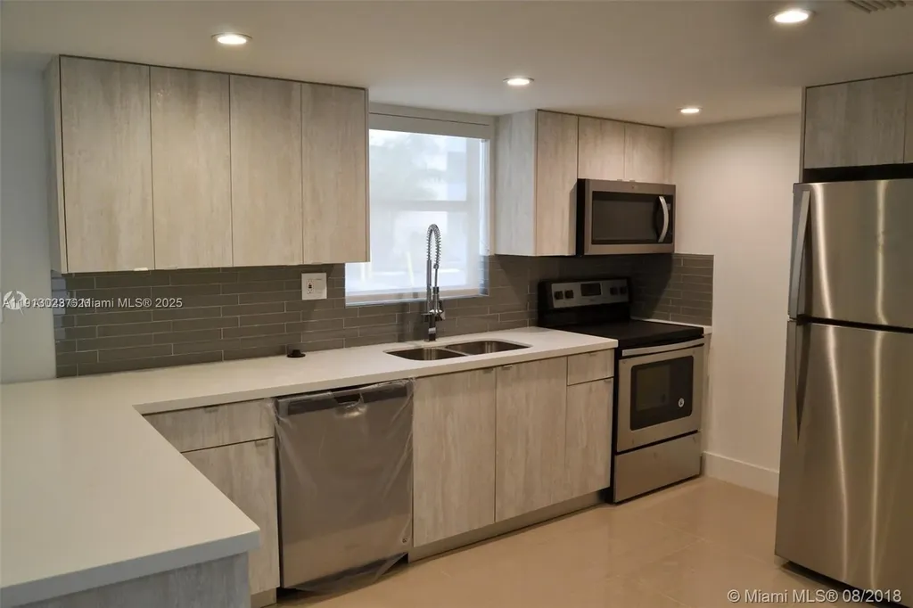 9375 Fontainebleau Boulevard Miami FL 33172