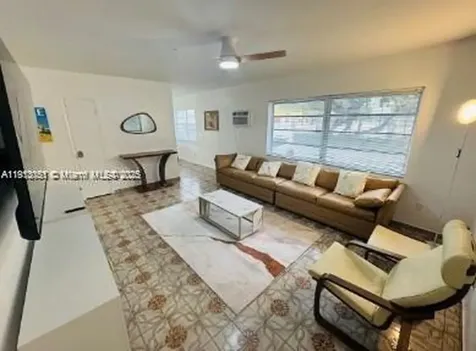 650 Pennsylvania Avenue Miami Beach FL 33139