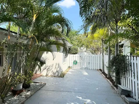 301 NE 15th Avenue Fort Lauderdale FL 33301