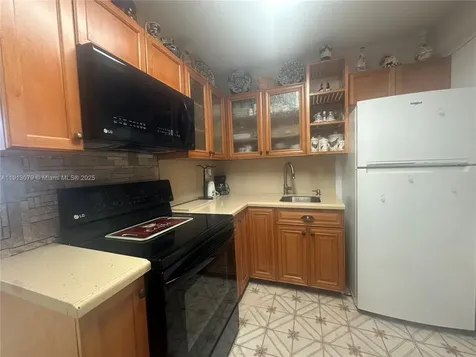16790 NE 14th Avenue Miami FL 33162