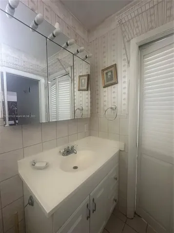 16790 NE 14th Avenue Miami FL 33162