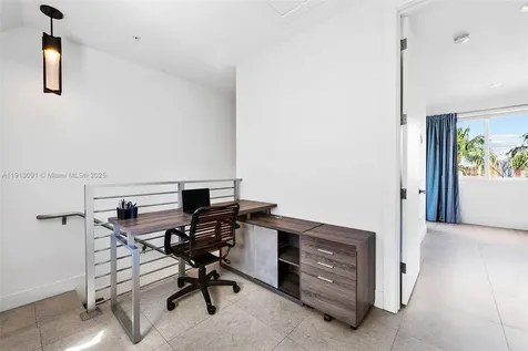 704 NE 5th Street Fort Lauderdale FL 33301