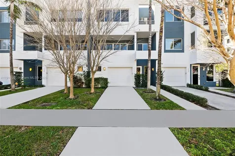 704 NE 5th Street Fort Lauderdale FL 33301