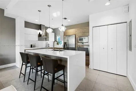 704 NE 5th Street Fort Lauderdale FL 33301