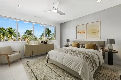 704 NE 5th Street Fort Lauderdale FL 33301