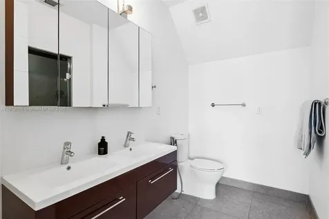 704 NE 5th Street Fort Lauderdale FL 33301