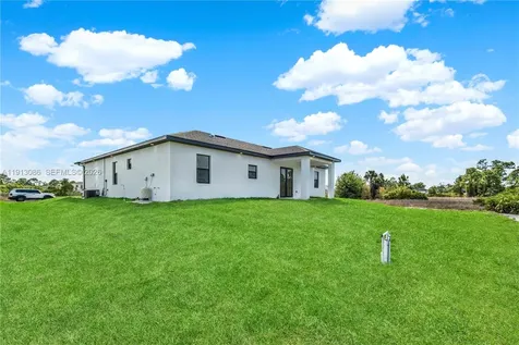 916 Manresa Avenue S Lehigh Acres FL 33974