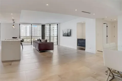 20191 E Country Club Drive Aventura FL 33180