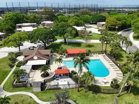 7124 71st Way West Palm Beach FL 33407