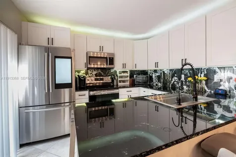 7124 71st Way West Palm Beach FL 33407