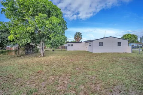18120 NW 25th Avenue Miami Gardens FL 33056
