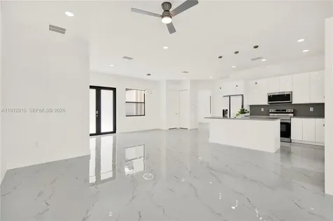 914 Manresa Avenue S Lehigh Acres FL 33974