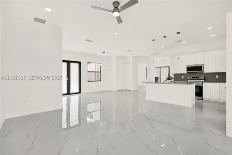 914 Manresa Avenue S Lehigh Acres FL 33974