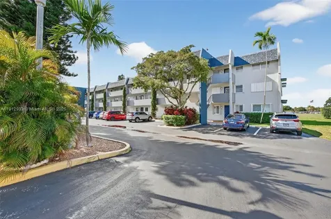7817 Golf Cir Drive Margate FL 33063