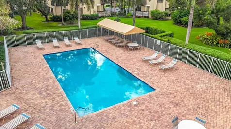 10524 NW 10th Street Plantation FL 33322