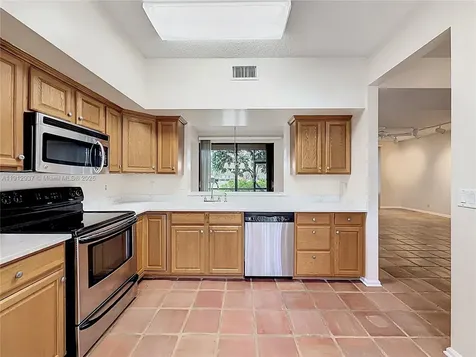 10524 NW 10th Street Plantation FL 33322
