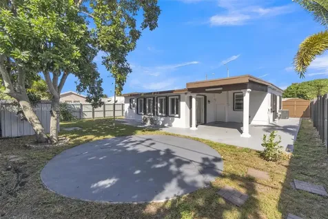 342 W 37th Street Hialeah FL 33012