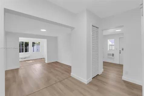 342 W 37th Street Hialeah FL 33012