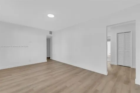 342 W 37th Street Hialeah FL 33012