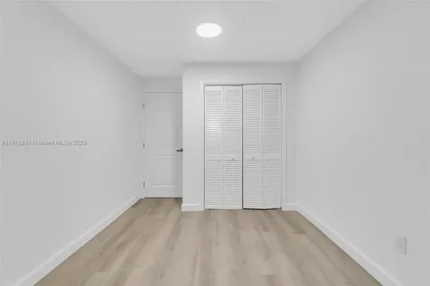 342 W 37th Street Hialeah FL 33012