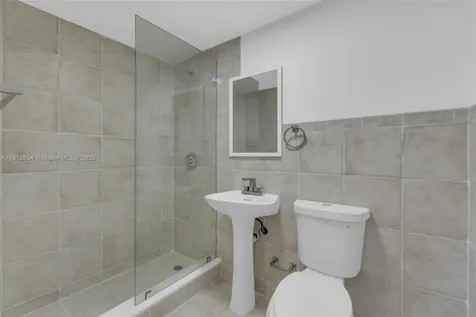 342 W 37th Street Hialeah FL 33012