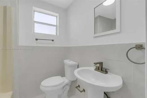 342 W 37th Street Hialeah FL 33012