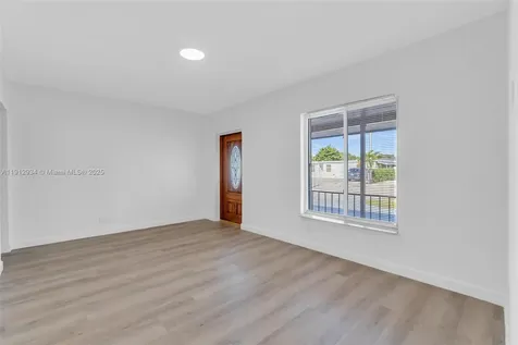 342 W 37th Street Hialeah FL 33012