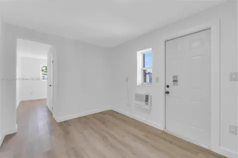 342 W 37th Street Hialeah FL 33012