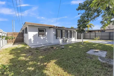 342 W 37th Street Hialeah FL 33012