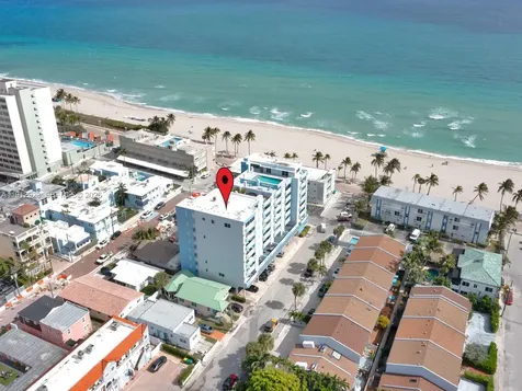 320 S Surf Road Hollywood FL 33019