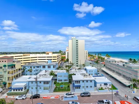 320 S Surf Road Hollywood FL 33019