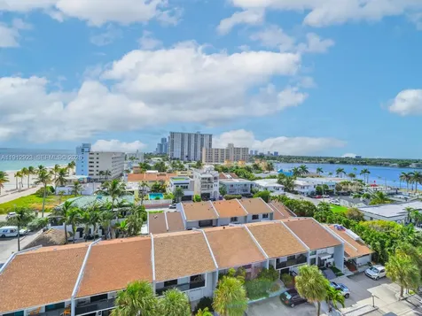 320 S Surf Road Hollywood FL 33019