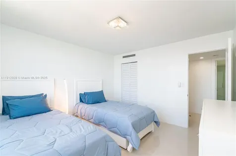 2780 NE 183rd Street Aventura FL 33160
