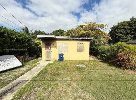 1865 NW 70th Street Miami FL 33147