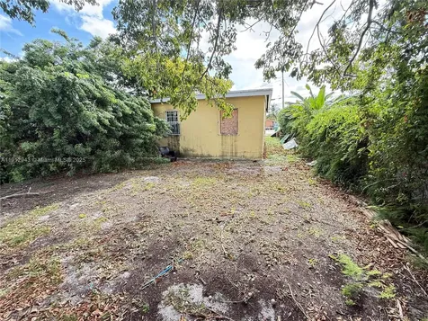 1865 NW 70th Street Miami FL 33147