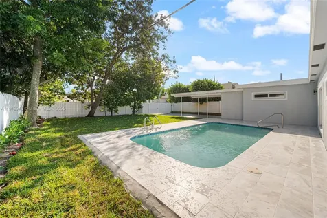 5440 Tyler Street Hollywood FL 33021