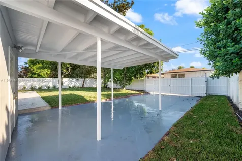 5440 Tyler Street Hollywood FL 33021