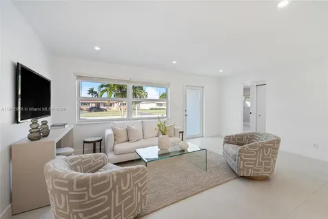 5440 Tyler Street Hollywood FL 33021