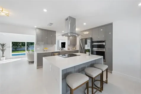 5440 Tyler Street Hollywood FL 33021