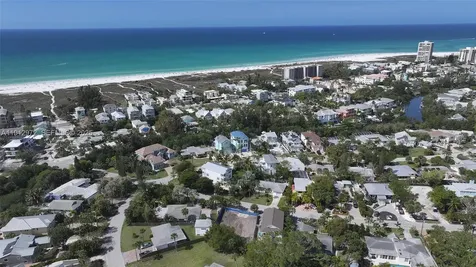 5371 Calle Florida Sarasota FL 34242