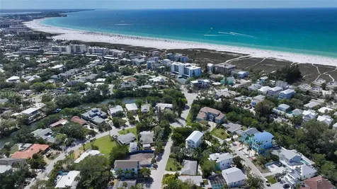 5371 Calle Florida Sarasota FL 34242